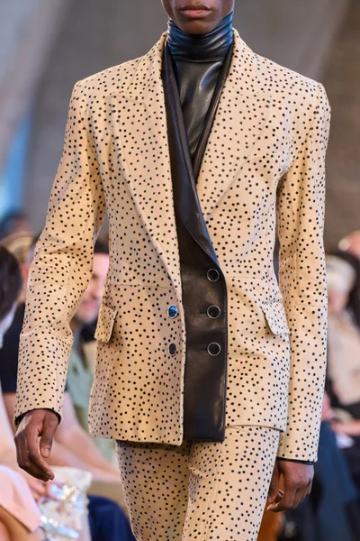 Look 52
